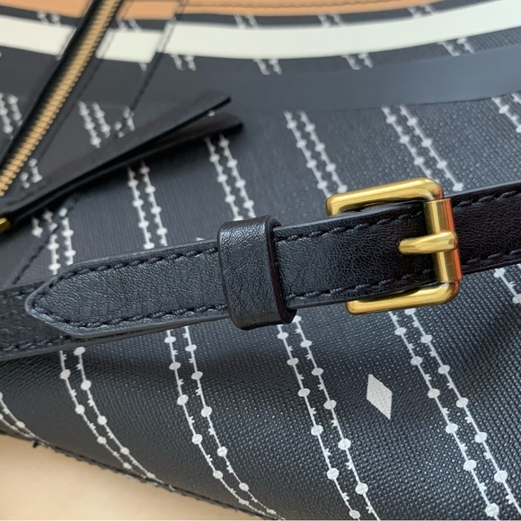 Fossil Fiona Crossbody Bag Black Zip Closure Front Back Pockets - Picture 11 of 13